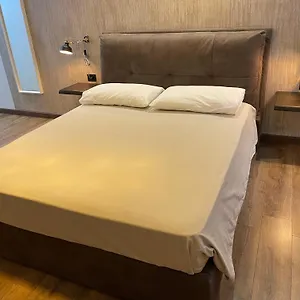 https://estias-house.sicilyhotelsitaly.net